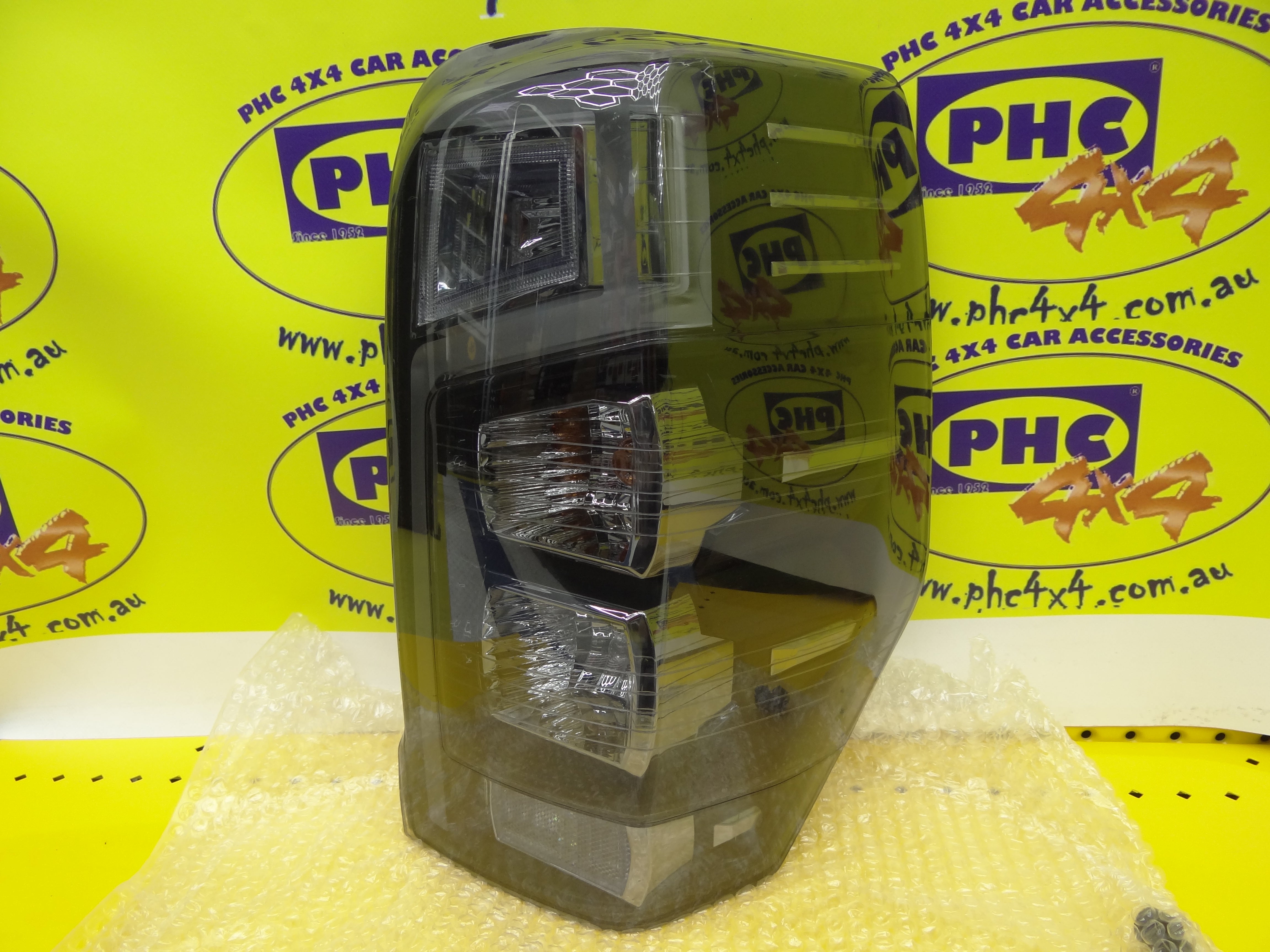 Tail Light suitable for TRITON L200 LED Set – PHC 4x4 CAR ACCESSORIES